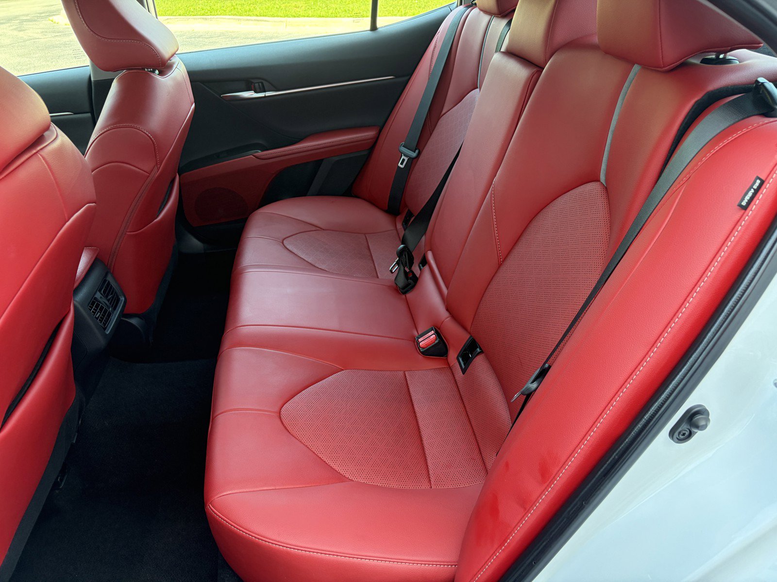 Used 2024 Toyota Camry XSE FWD image 9