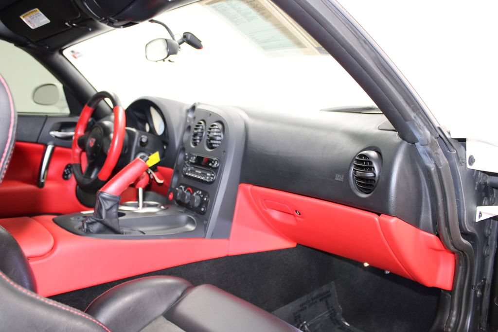 Used 2004 Dodge Viper SRT-10 RWD image 24