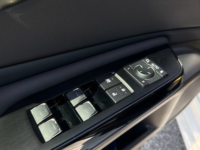 Used 2025 Lexus ES 350 w/ Premium Package FWD image 30