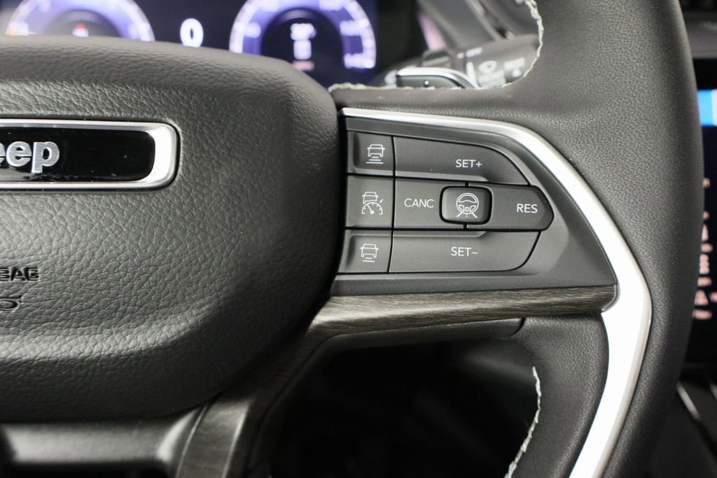 New 2026 Jeep Grand Cherokee Limited image 10