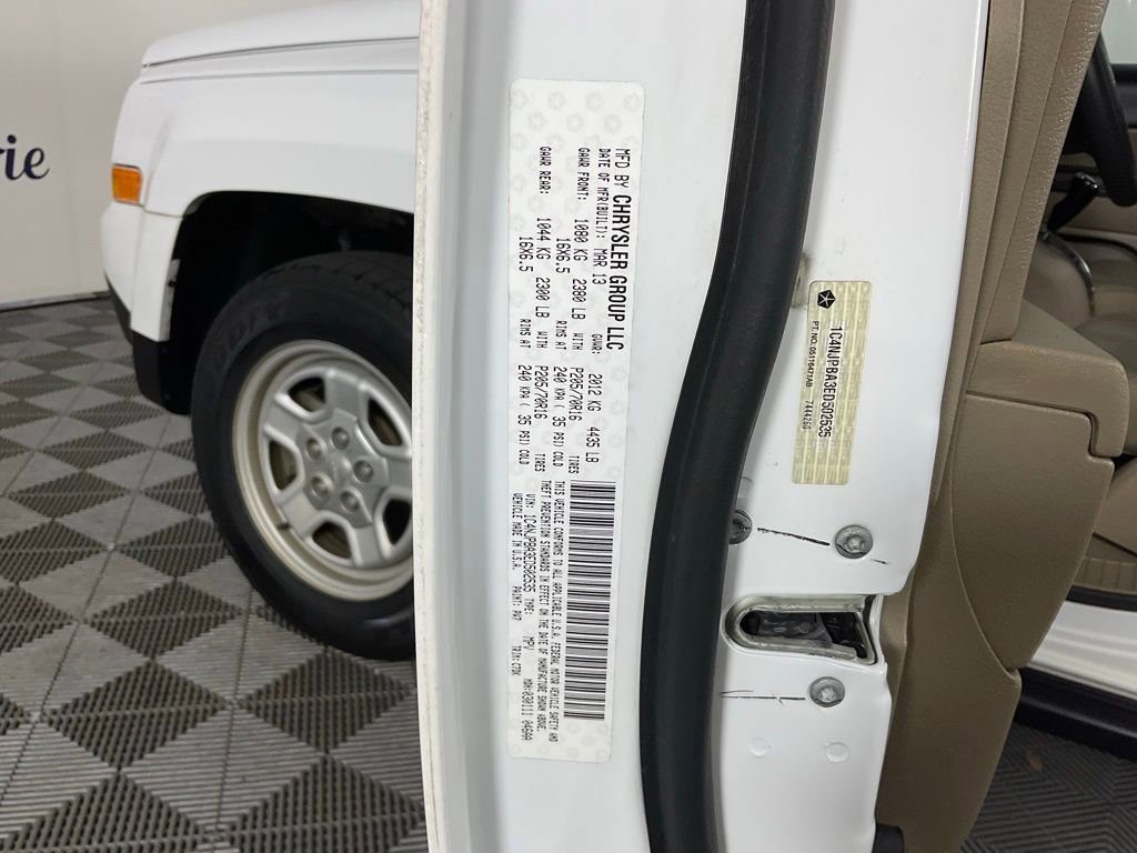 Used 2014 Jeep Patriot Sport w/ Power Value Group FWD image 25