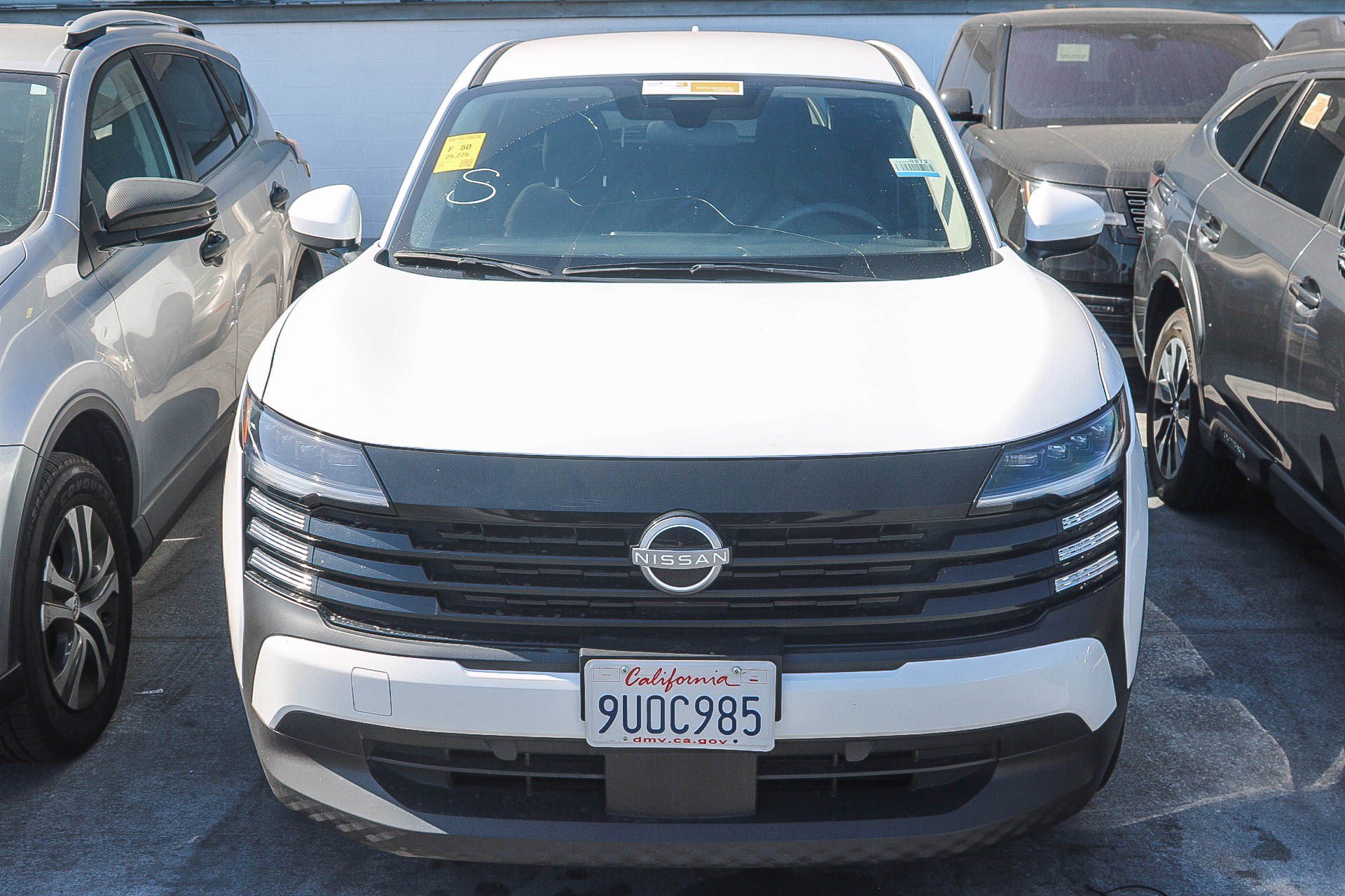 Used 2025 Nissan Kicks SV w/ Charging Package FWD image 3