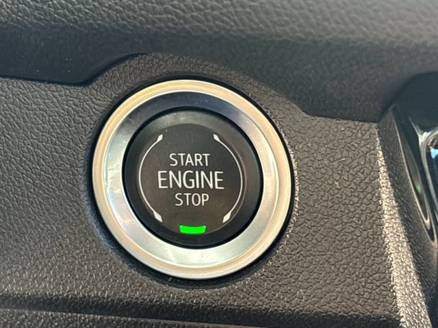 Used 2025 Chevrolet Traverse Z71 AWD/4WD image 36