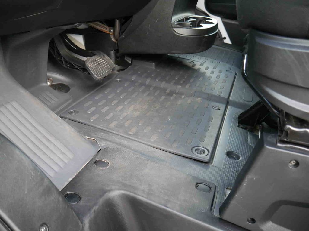 Used 2025 RAM ProMaster 2500 w/ Convenience Group image 27