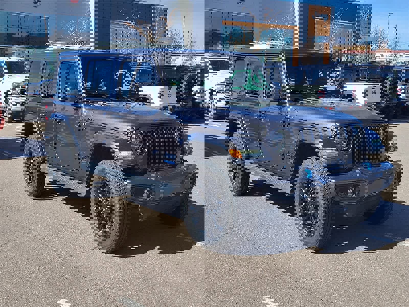 Used 2021 Jeep Wrangler Unlimited Sahara image 3