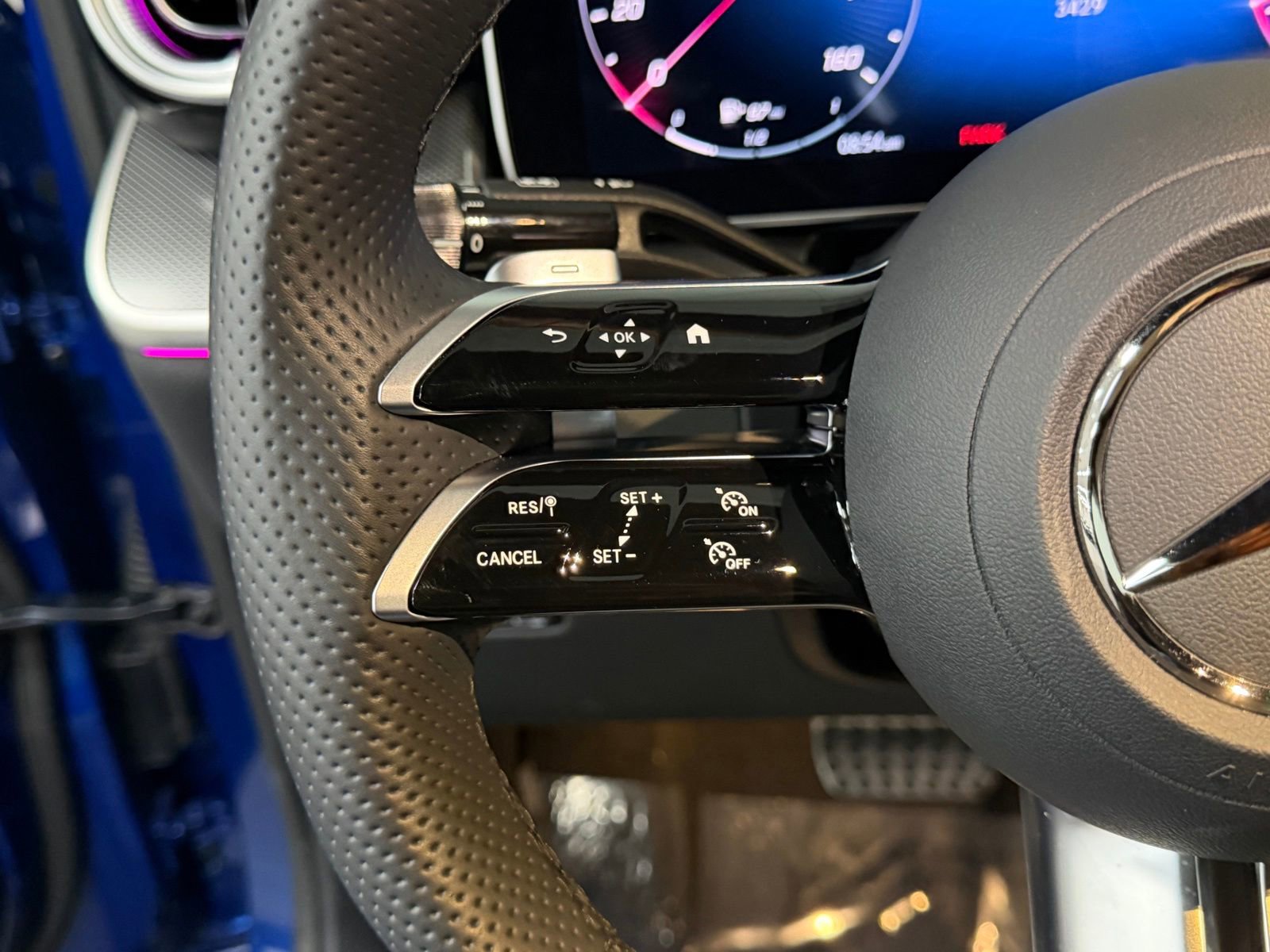 Certified 2025 Mercedes-Benz GLC 300 4MATIC image 29