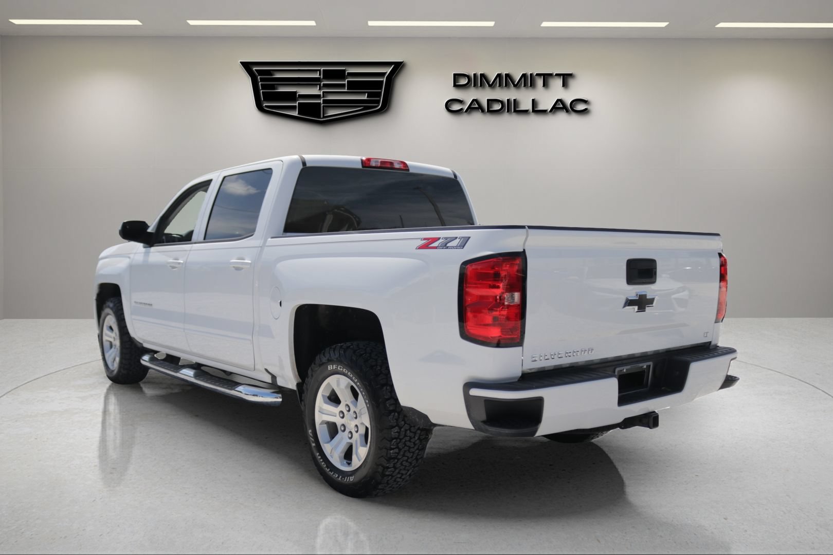 Used 2018 Chevrolet Silverado 1500 LT w/ All Star Edition AWD/4WD image 7