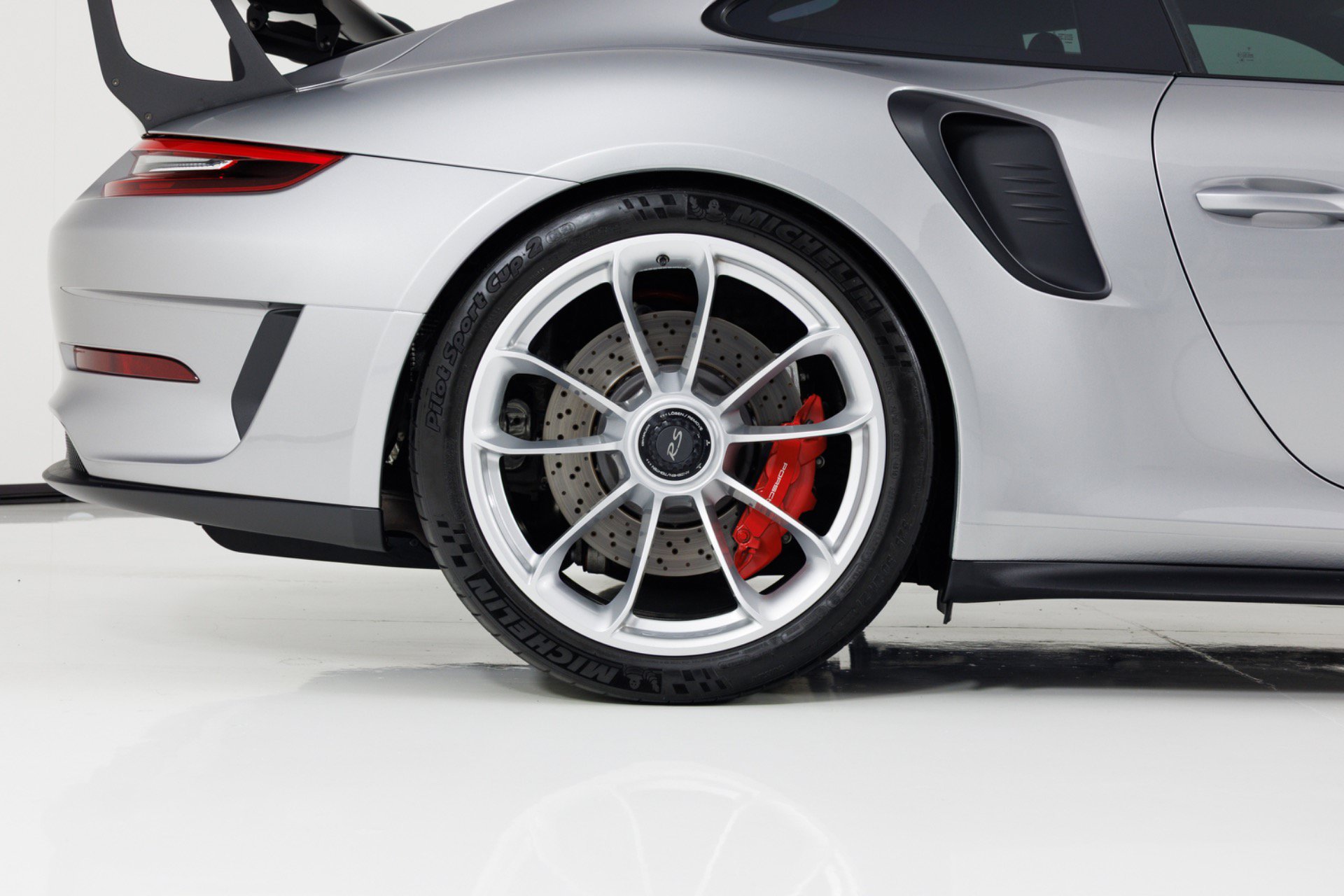 Used 2019 Porsche 911 GT3 RS RWD image 11