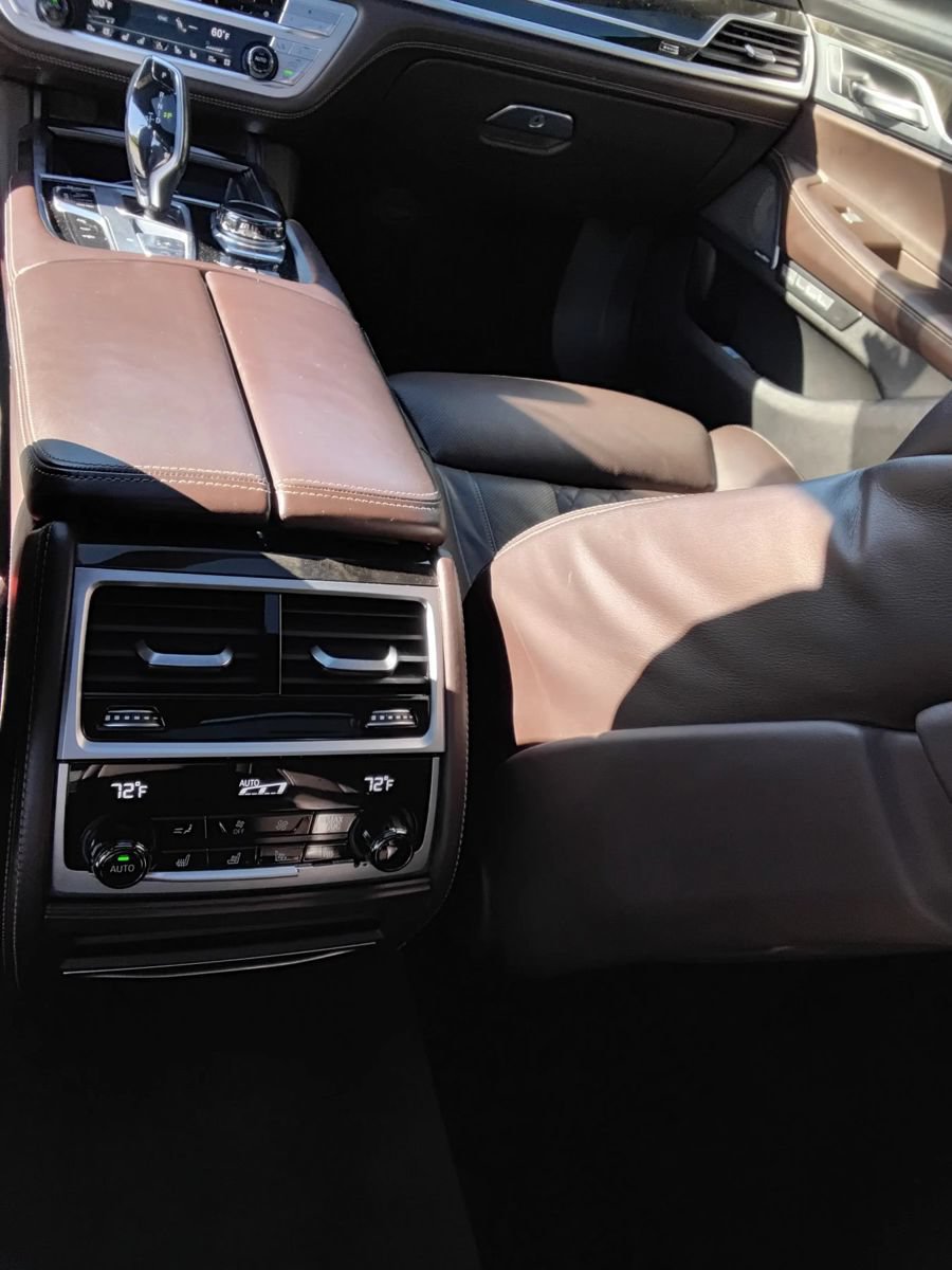 Used 2018 BMW M760i xDrive AWD/4WD image 18