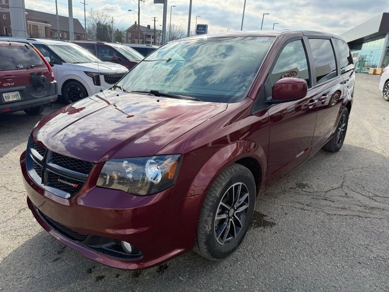 Used 2018 Dodge Grand Caravan SXT w/ Driver Convenience Group image 3
