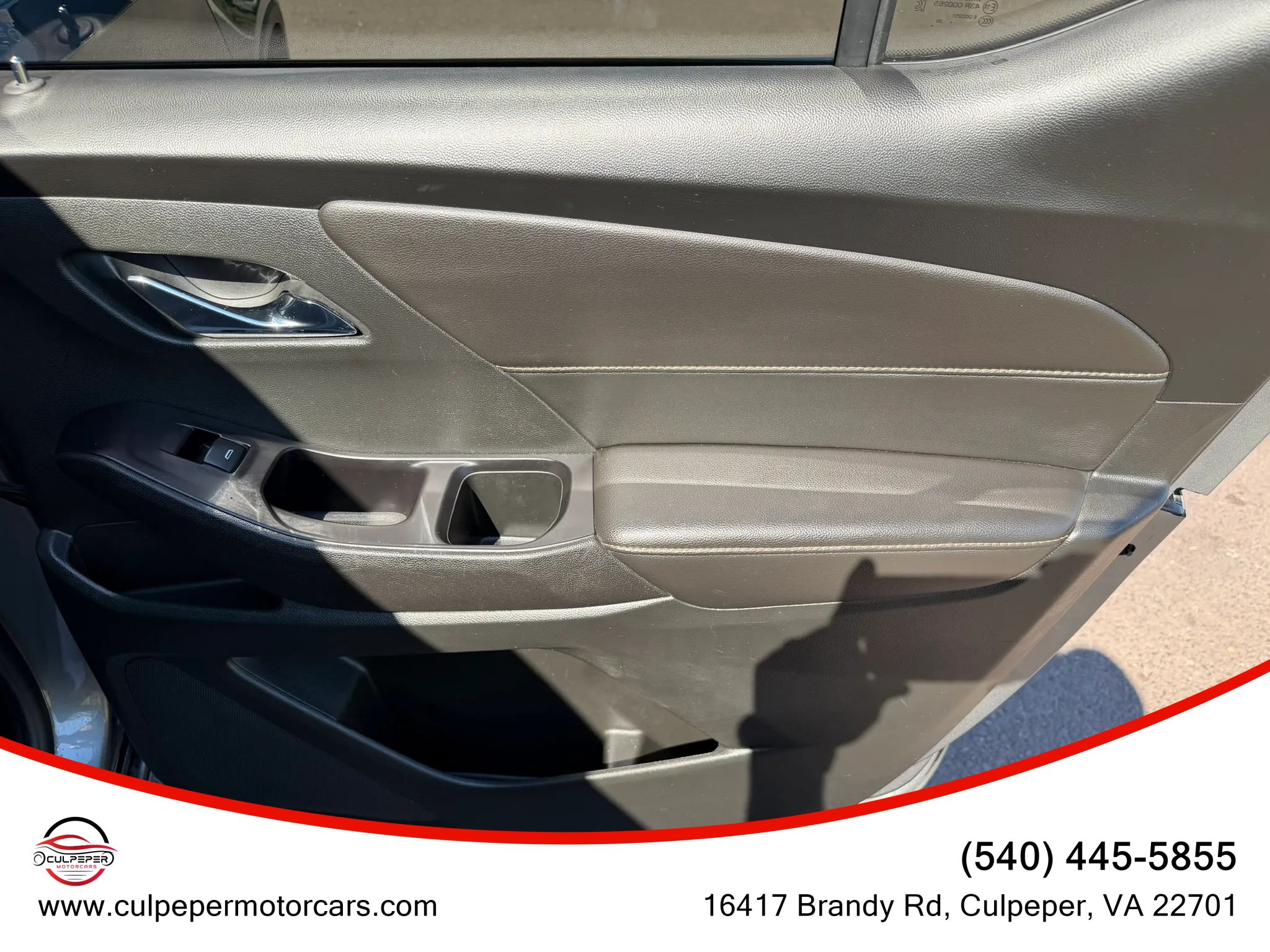 Used 2020 Chevrolet Traverse LS FWD image 14