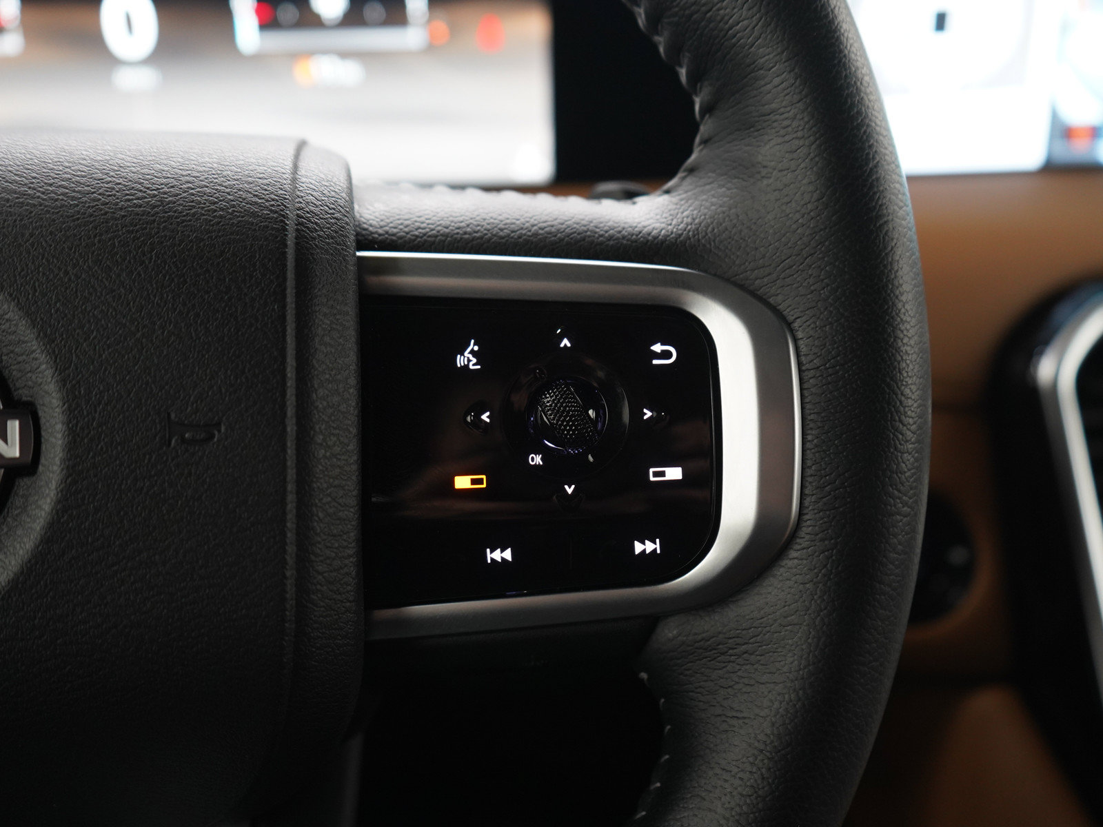 Certified 2025 Nissan Armada SL AWD/4WD image 29