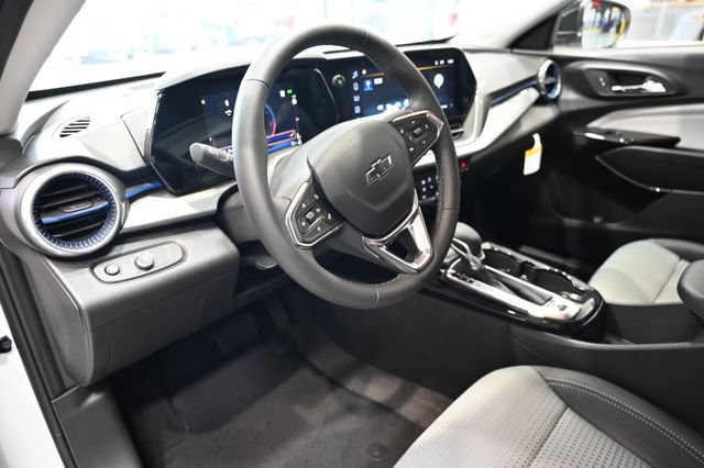 New 2026 Chevrolet Trax LT w/ Sunroof Package FWD image 20