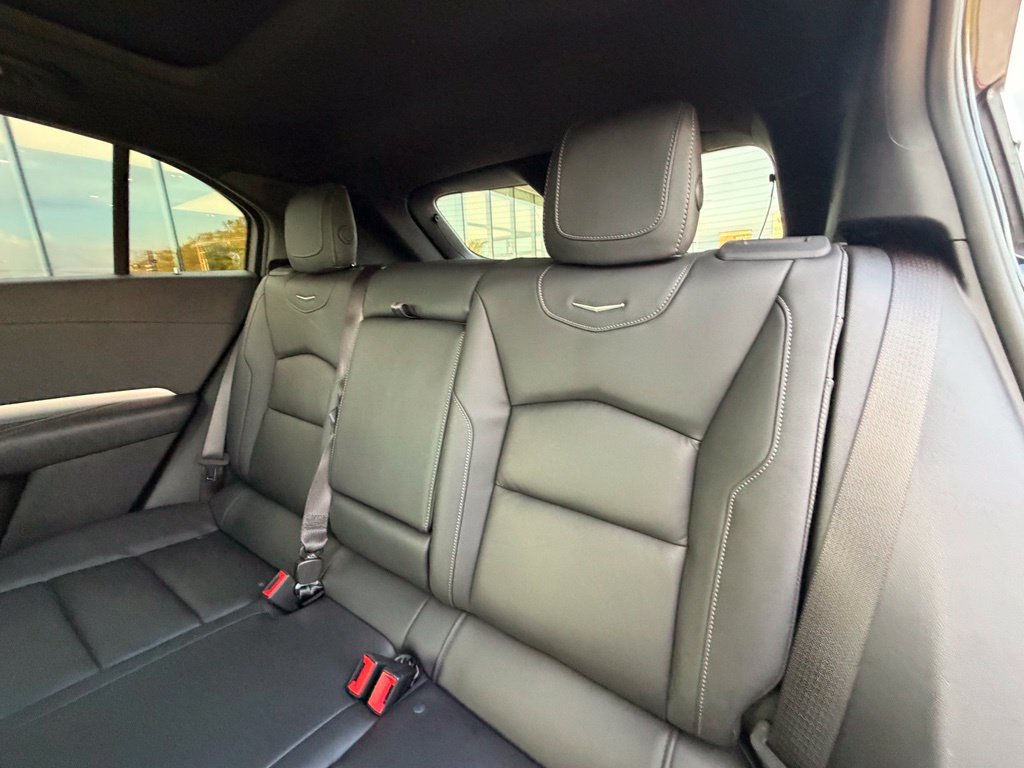 Used 2022 Cadillac XT4 Premium Luxury w/ Enhanced Visibility Package FWD image 17