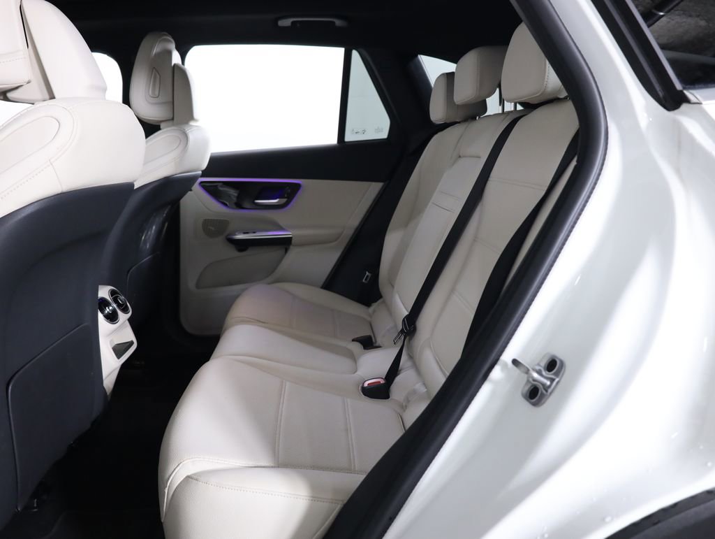 Used 2026 Mercedes-Benz GLC 300 4MATIC image 33