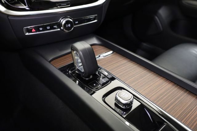 Used 2024 Volvo S60 B5 Plus image 24