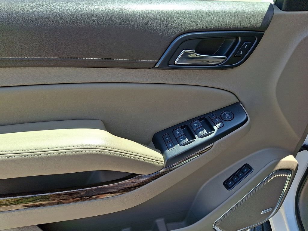 Used 2019 GMC Yukon SLT w/ Premium Edition AWD/4WD image 19