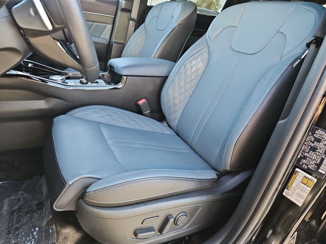 Used 2025 Kia Sorento SX Prestige AWD/4WD image 17
