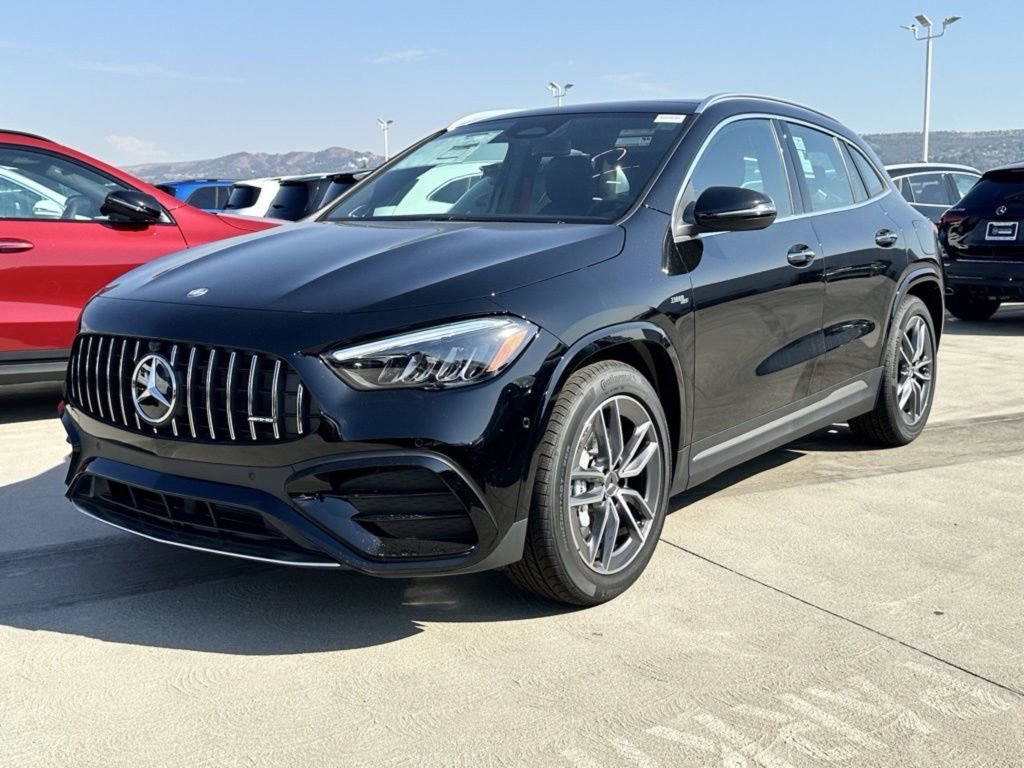 New 2025 Mercedes-Benz GLA 35 AMG 4MATIC image 7