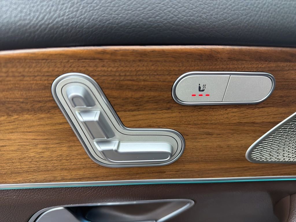 Used 2022 Mercedes-Benz GLS 450 4MATIC image 26