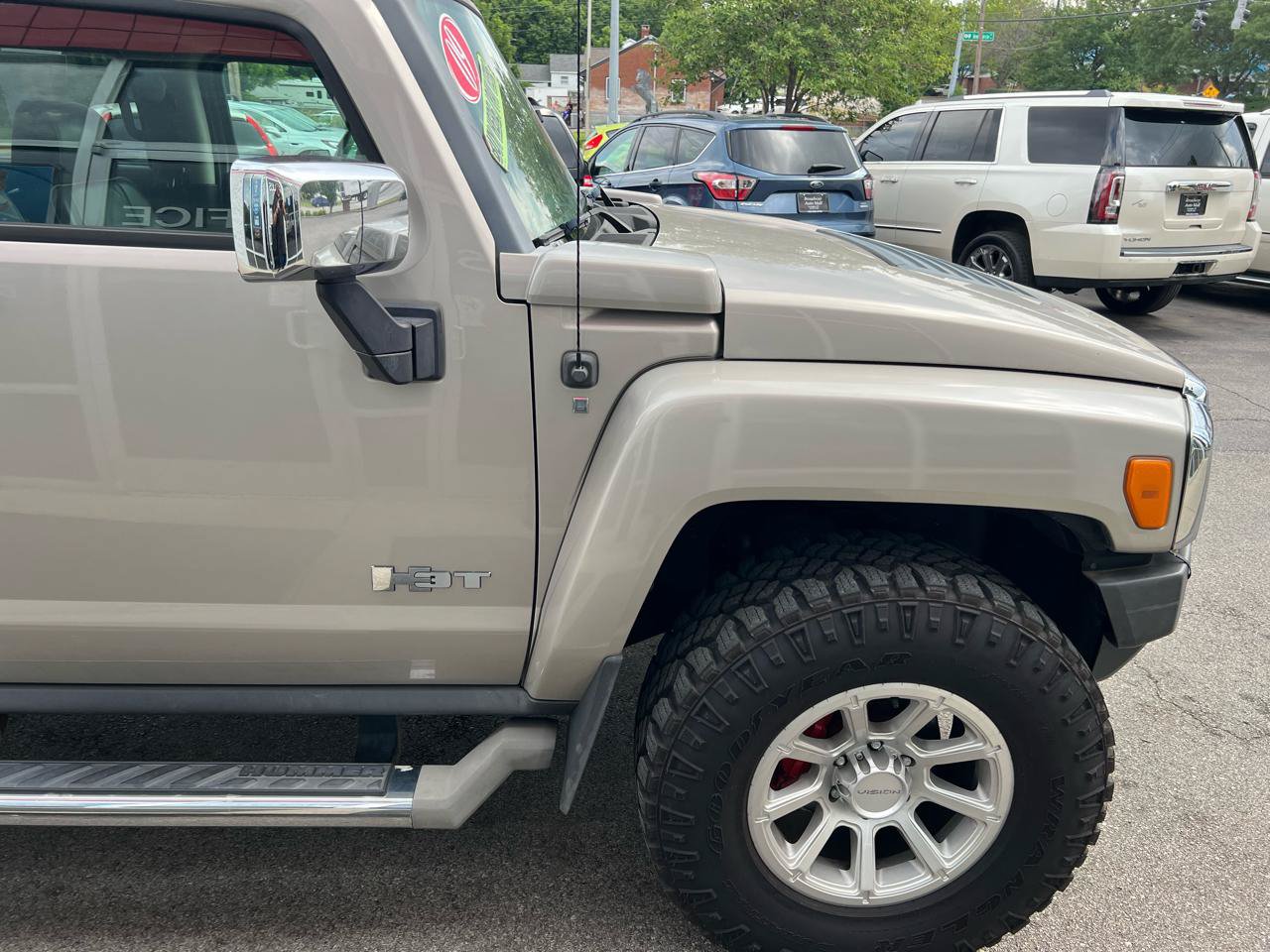 Used 2009 HUMMER H3T Luxury AWD/4WD image 9