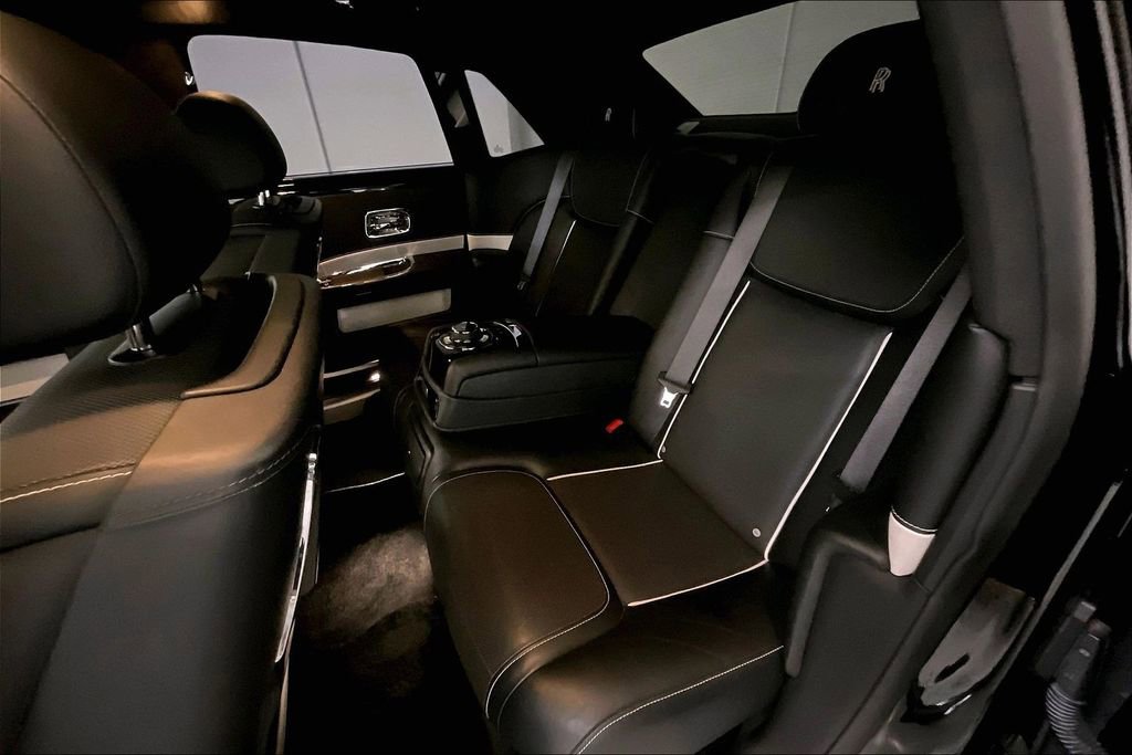 Used 2018 Rolls-Royce Ghost image 27