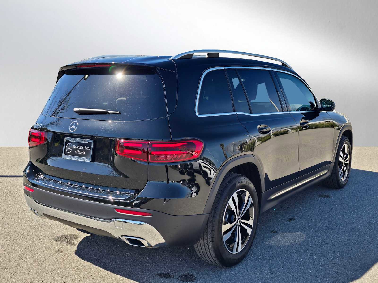 Used 2026 Mercedes-Benz GLB 250 image 4