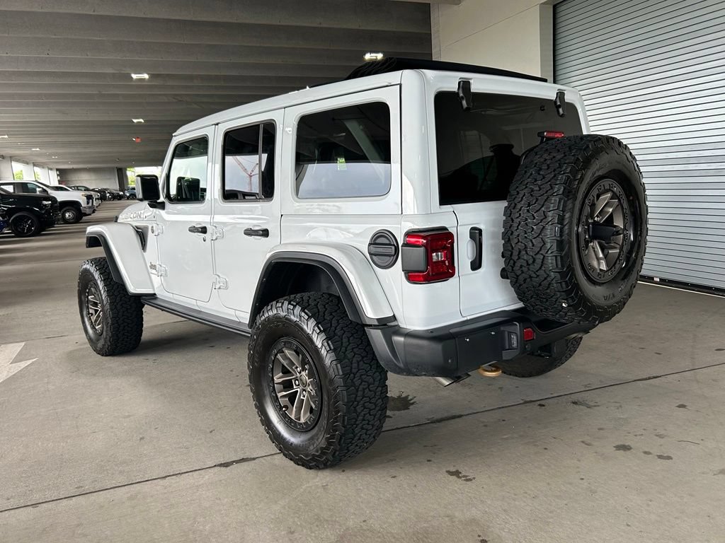 Used 2024 Jeep Wrangler Unlimited Rubicon 392 AWD/4WD image 3