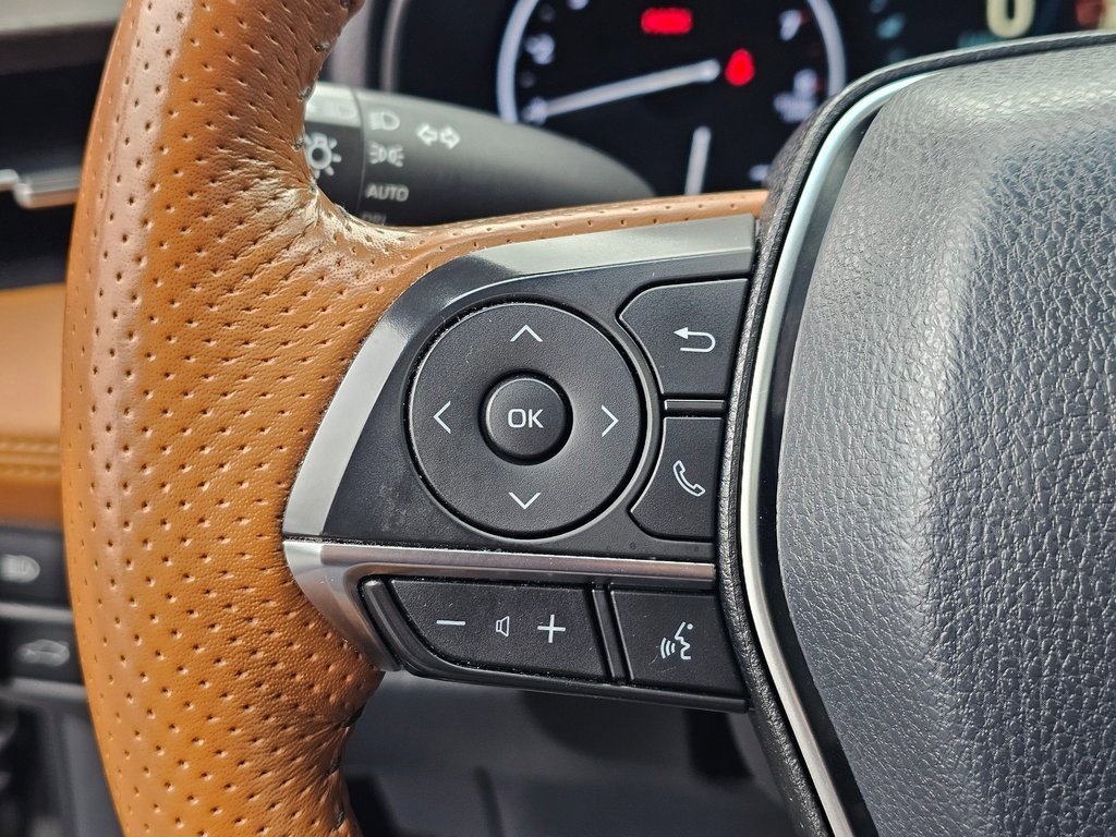 Used 2019 Toyota Avalon Limited w/ Preferred Accessory Package image 36