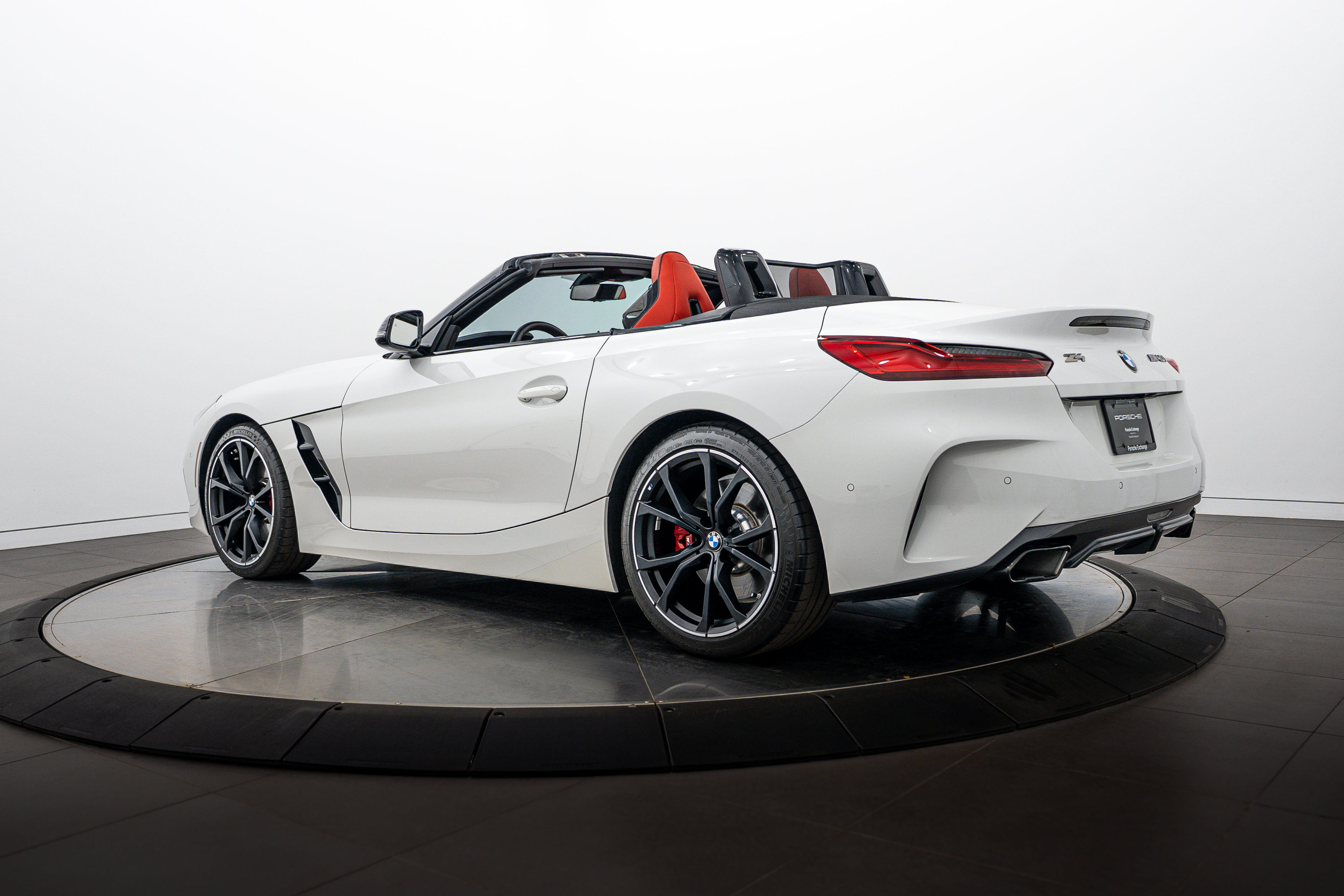 Used 2023 BMW Z4 M40i w/ Premium Package RWD image 3