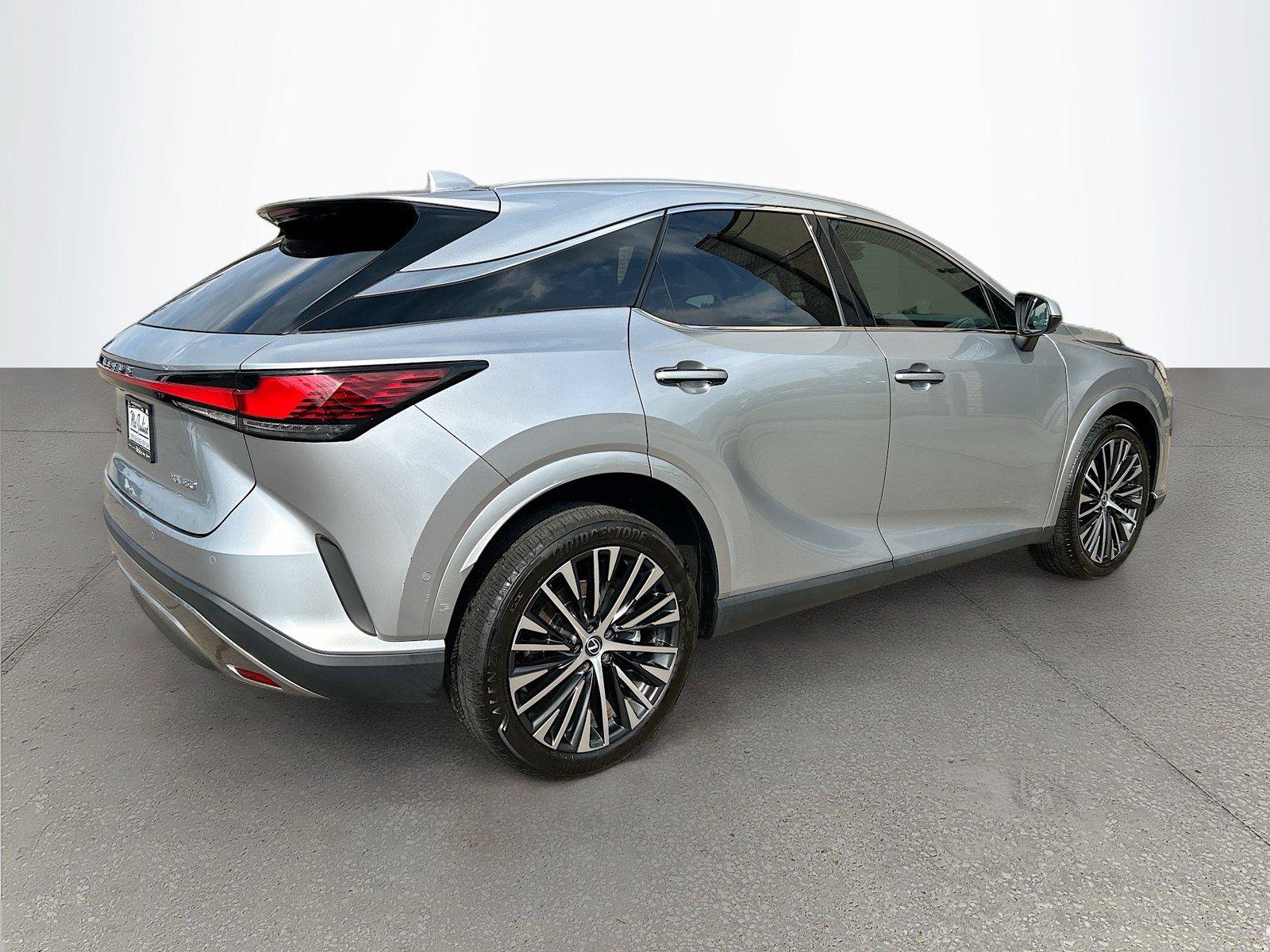 Used 2024 Lexus RX 350 Premium Plus w/ Convenience Package FWD image 4