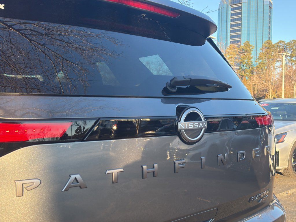 New 2026 Nissan Pathfinder Platinum image 14