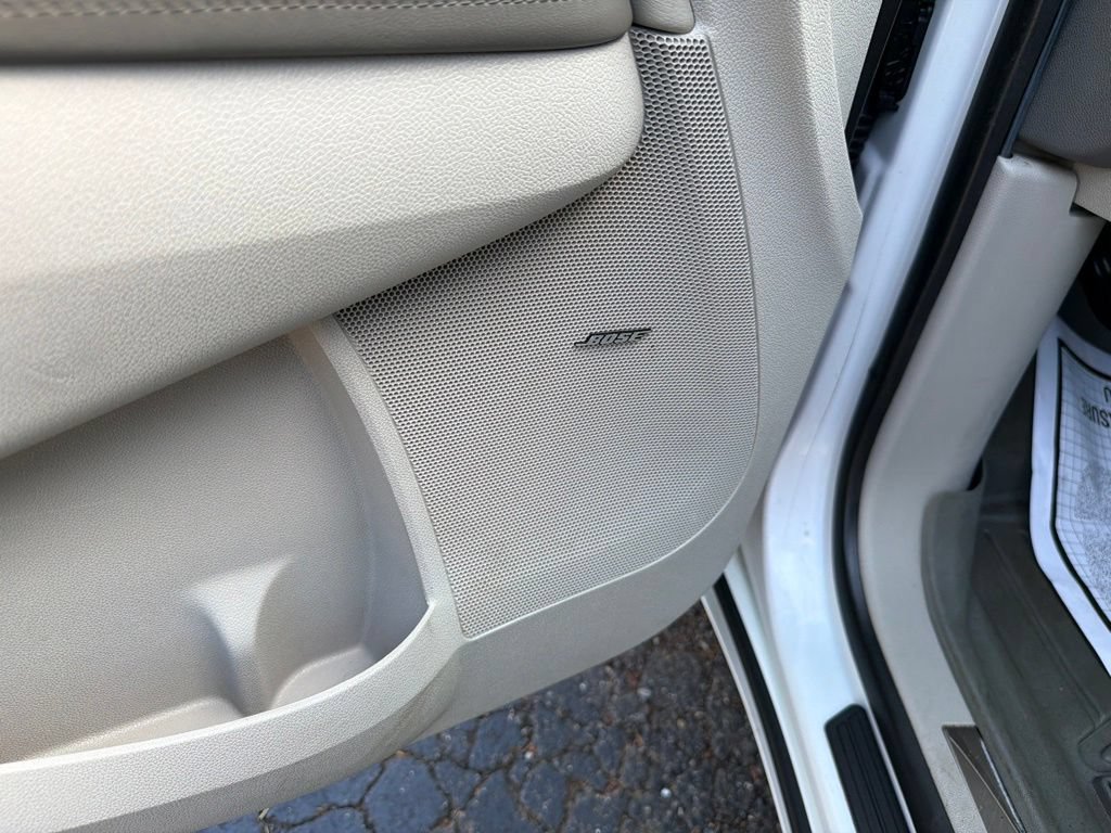 Used 2016 Buick Enclave Premium w/ Experience Buick Package FWD image 16