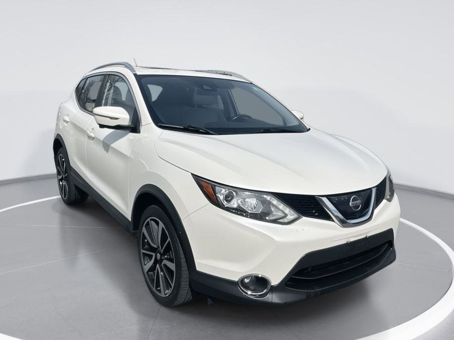 Used 2018 Nissan Rogue Sport SL w/ SL Premium Package image 1