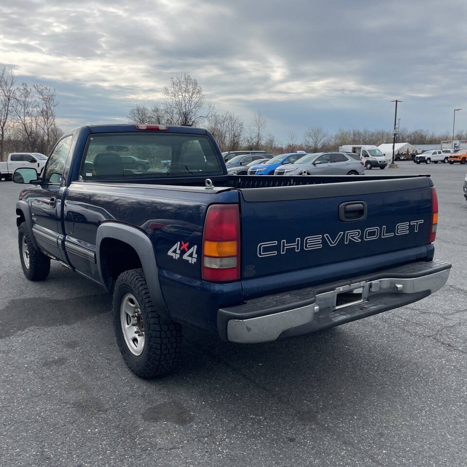 Used 2000 Chevrolet Silverado 2500 4x4 Regular Cab w/ Exterior Appearance Pkg image 4