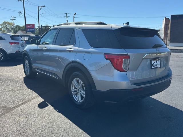 Used 2023 Ford Explorer XLT image 5