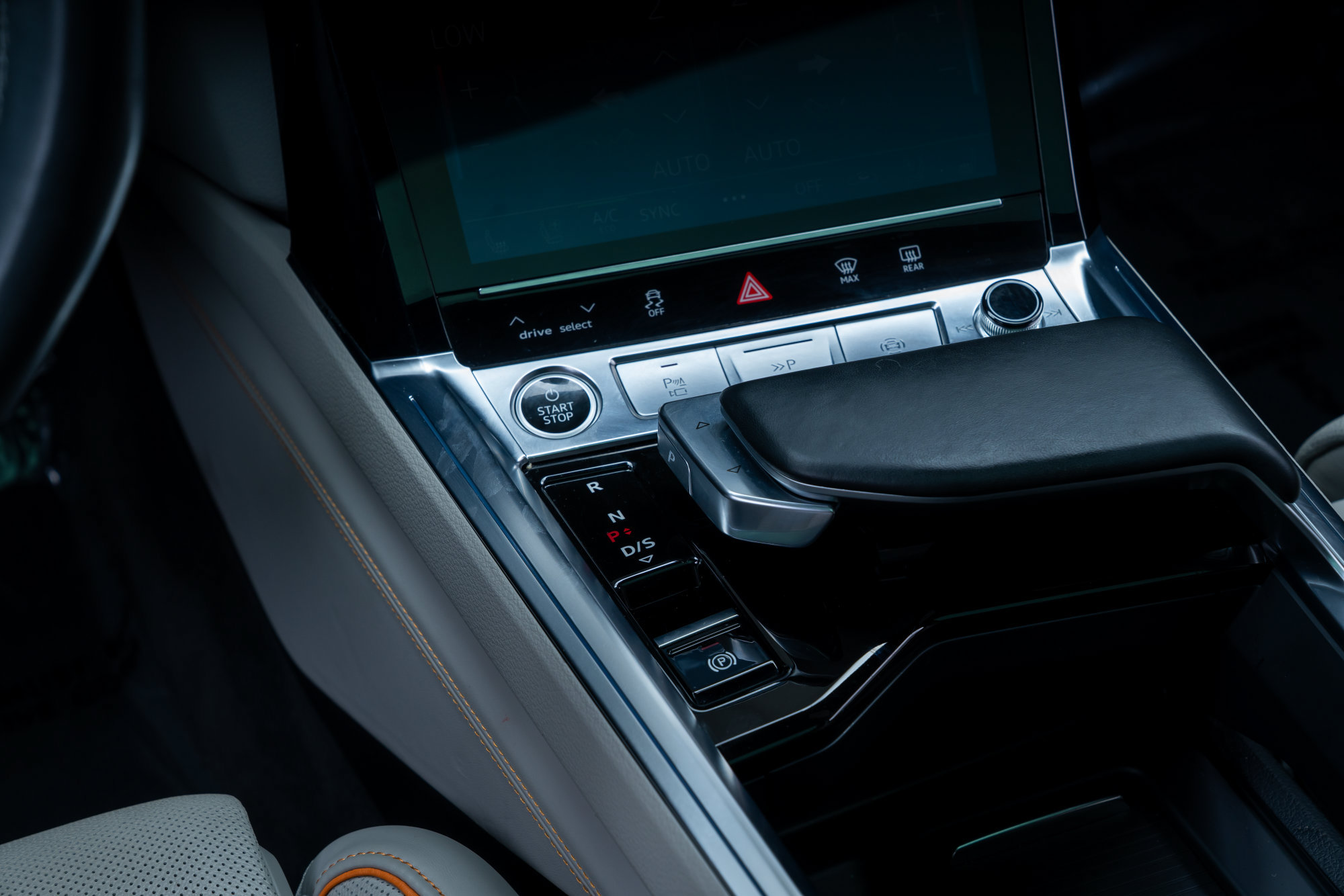 Used 2024 Audi Q8 e-tron Prestige w/ Prestige Package AWD/4WD image 12