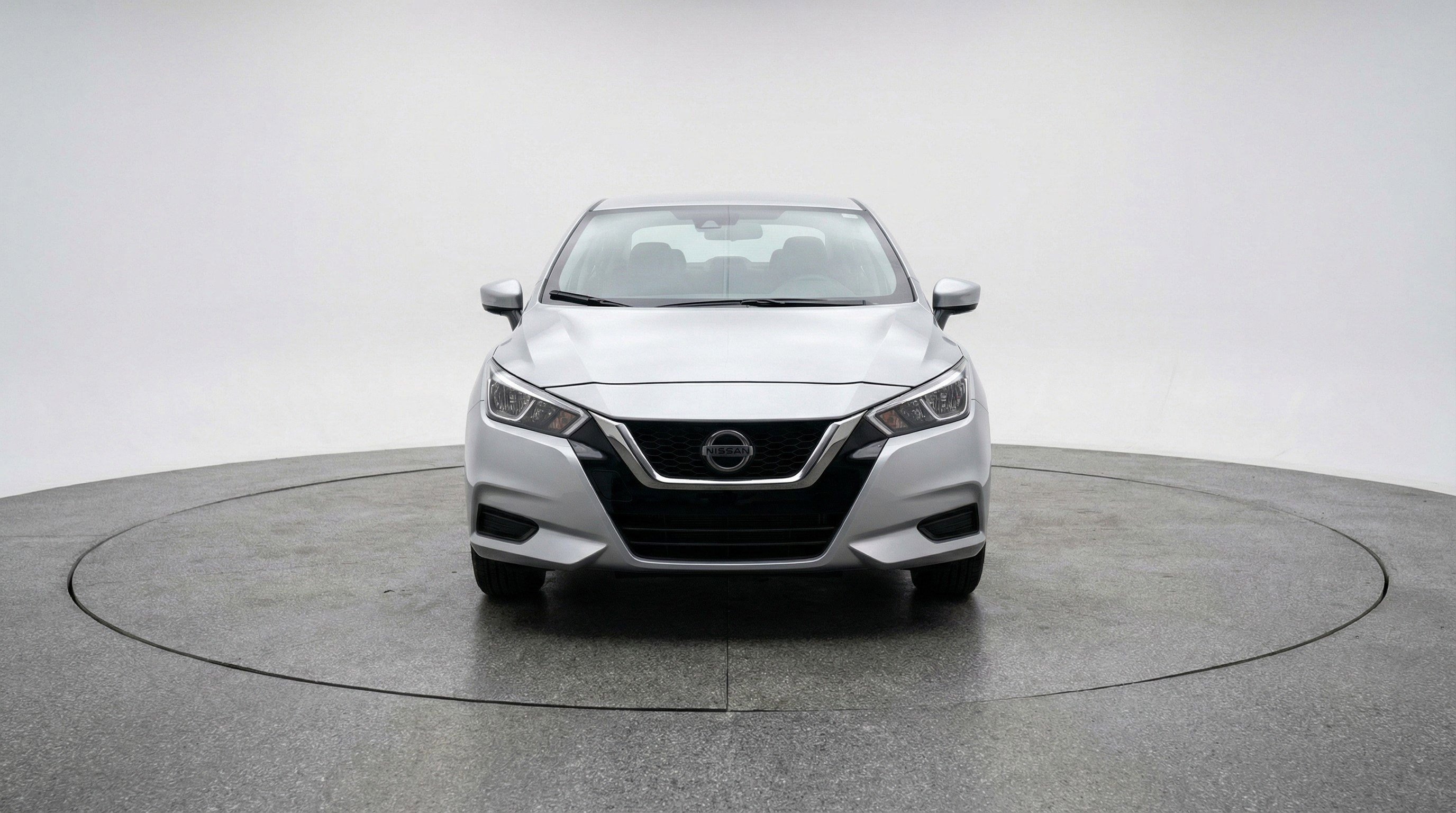 Used 2025 Nissan Versa SV FWD image 2