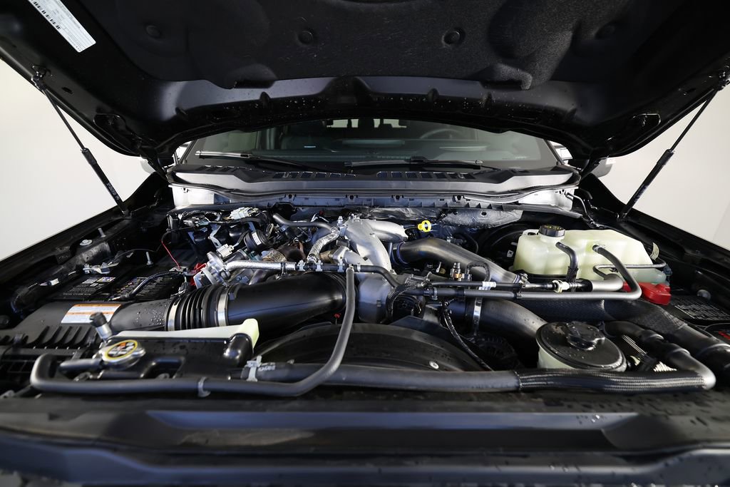 Used 2025 Ford F250 Platinum w/ FX4 Off-Road Package image 41