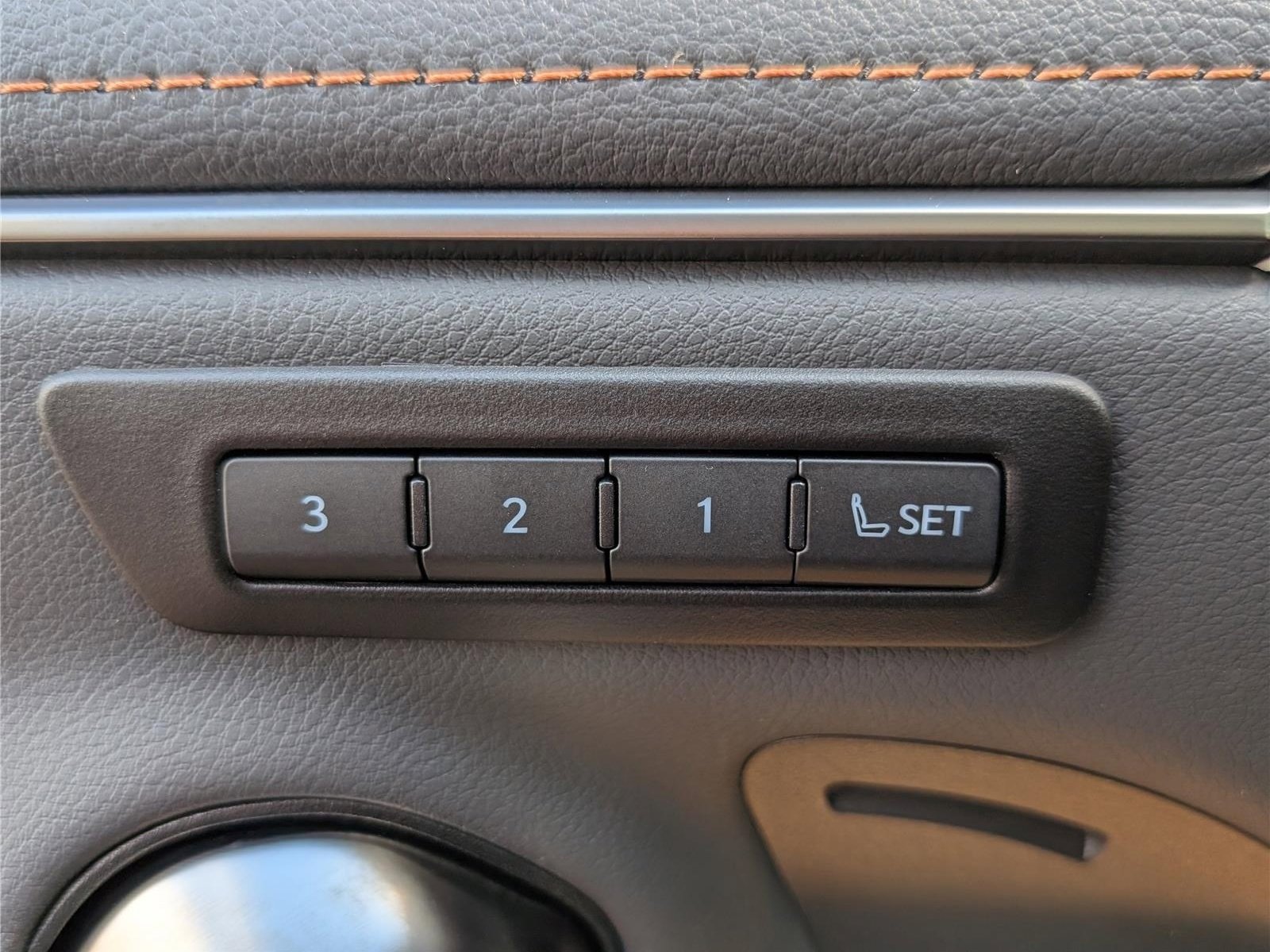 New 2025 Lexus ES 350 Ultra Luxury image 19