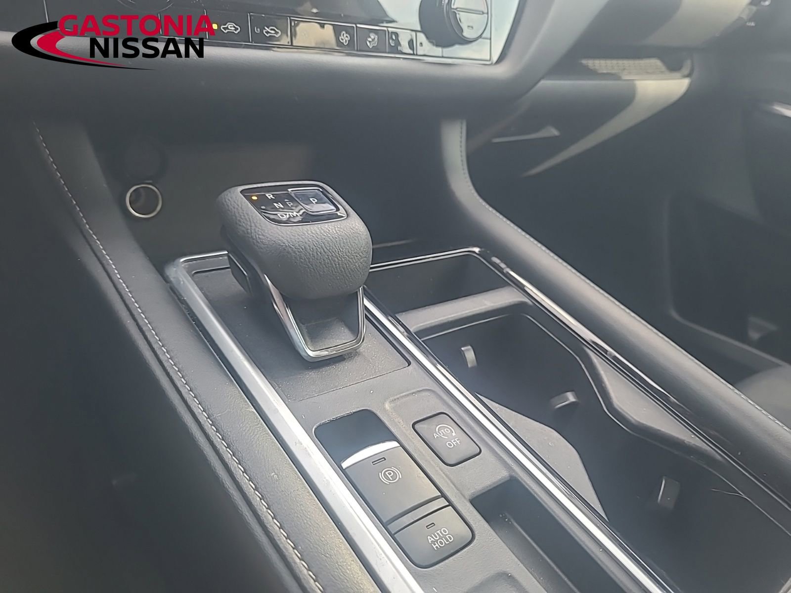 Used 2022 Nissan Pathfinder S image 38