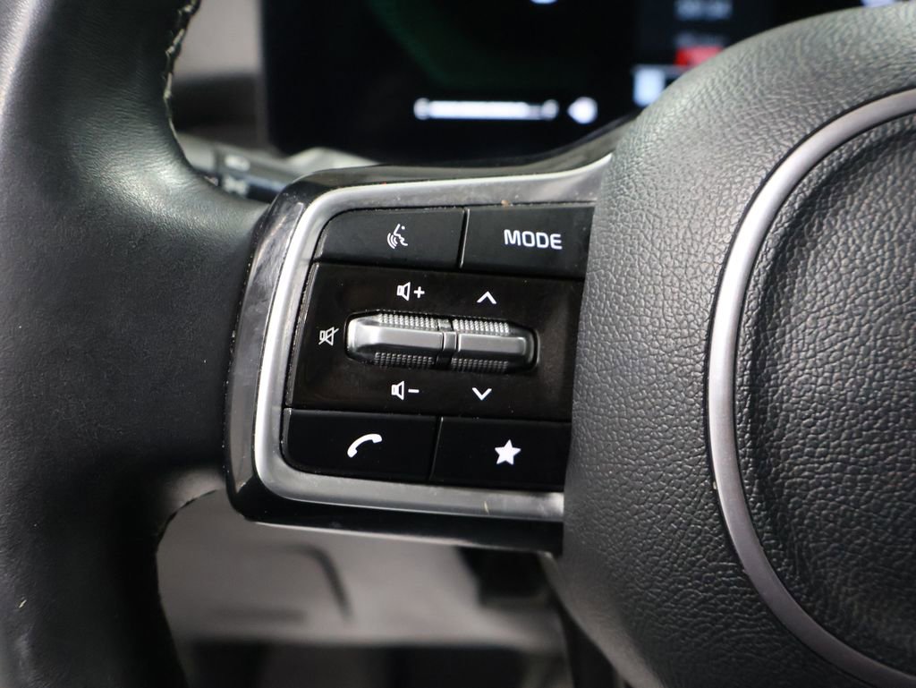 Used 2024 Kia Sorento S image 35