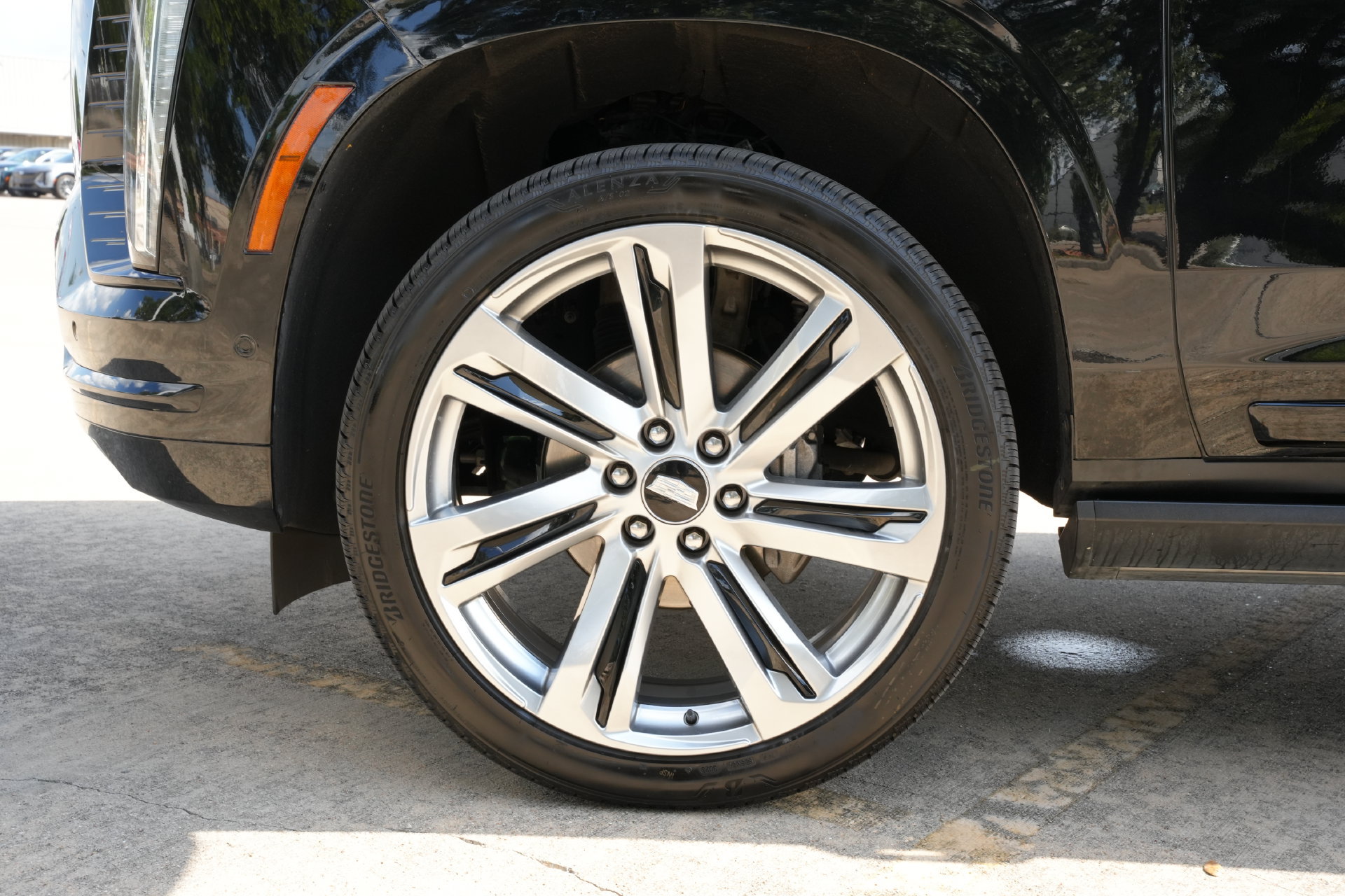 Certified 2025 Cadillac Escalade Sport w/ Touring Package AWD/4WD image 30