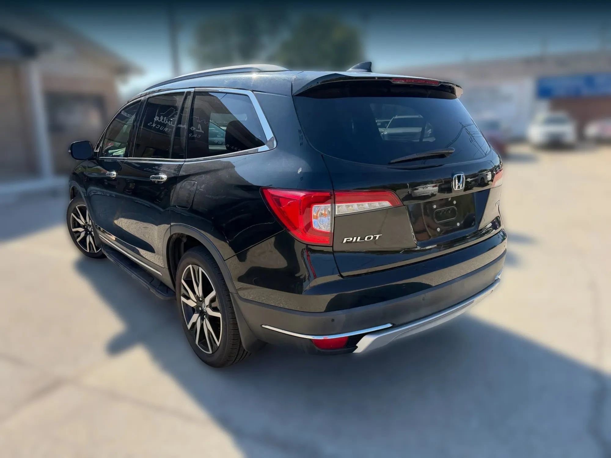 Used 2019 Honda Pilot Touring image 5
