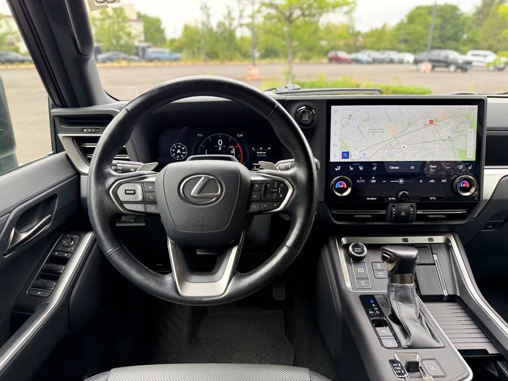 Used 2024 Lexus GX 550 w/ Cold Area Package AWD/4WD image 24
