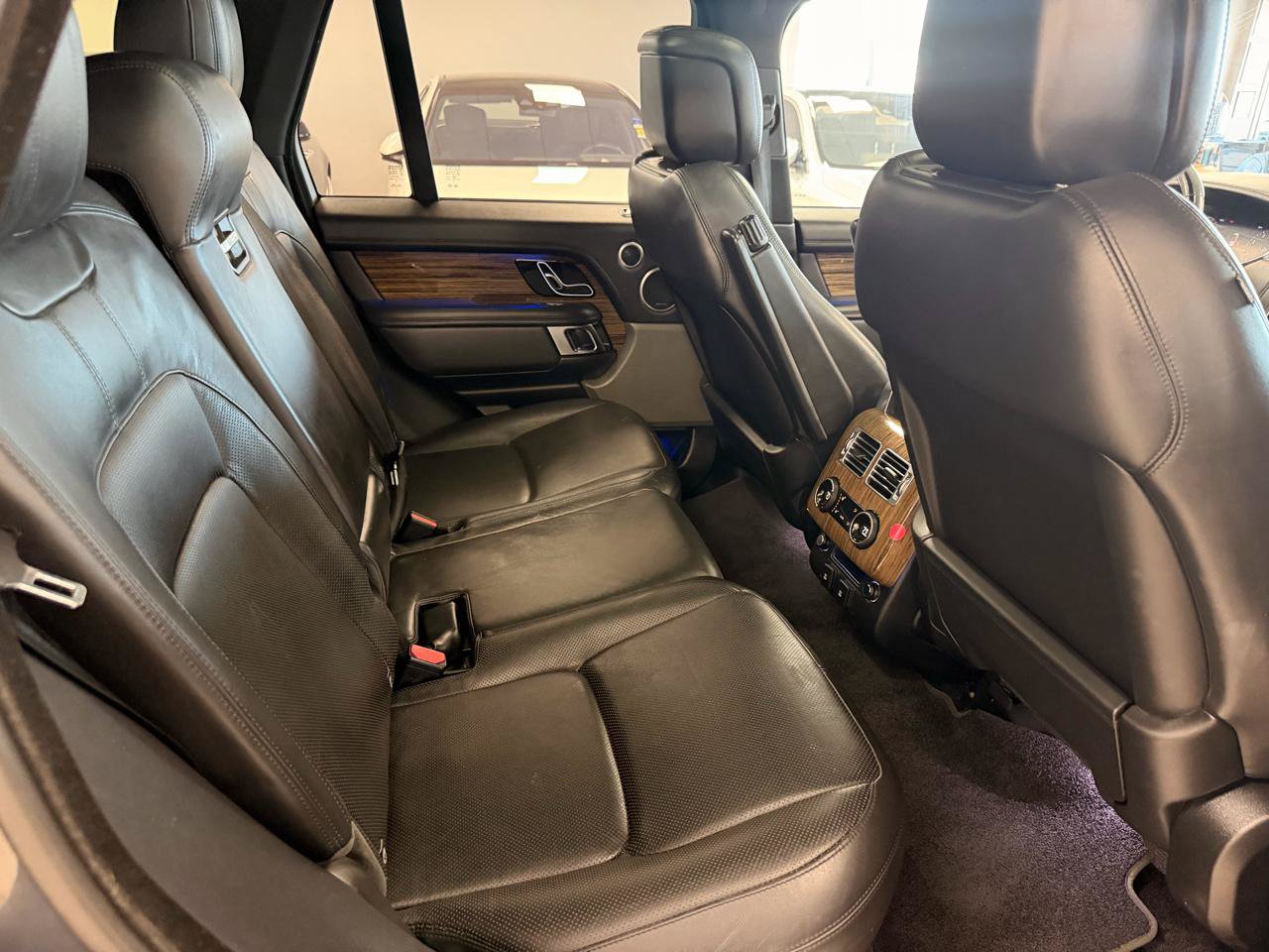 Used 2019 Land Rover Range Rover HSE AWD/4WD image 13