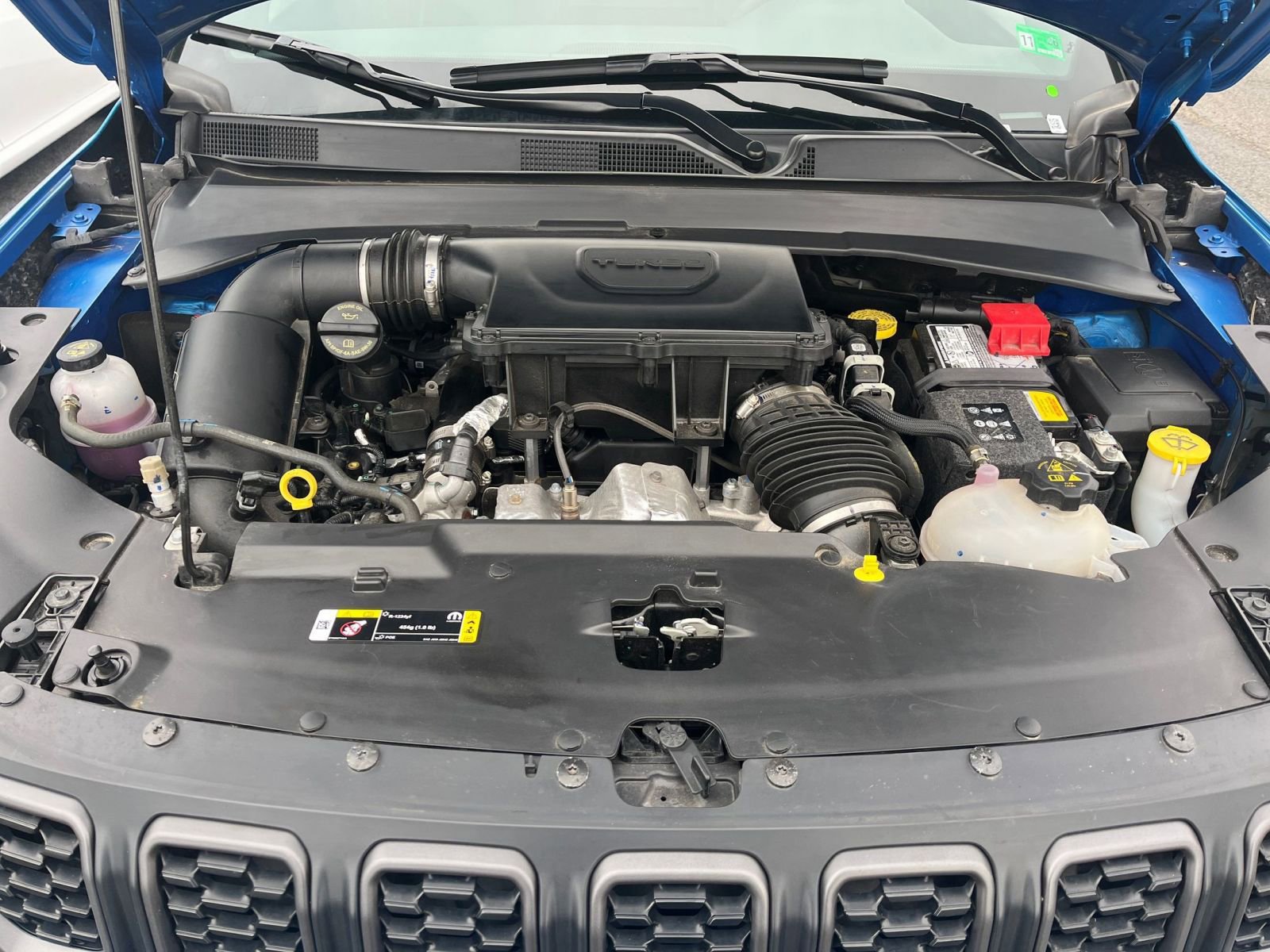 Used 2025 Jeep Compass Trailhawk image 31