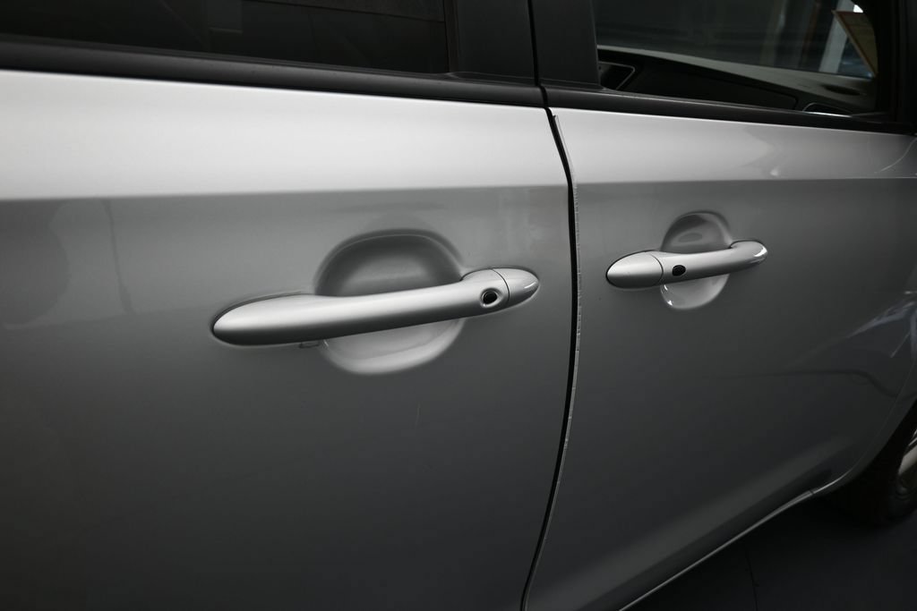 Used 2021 Kia Sedona EX FWD image 37