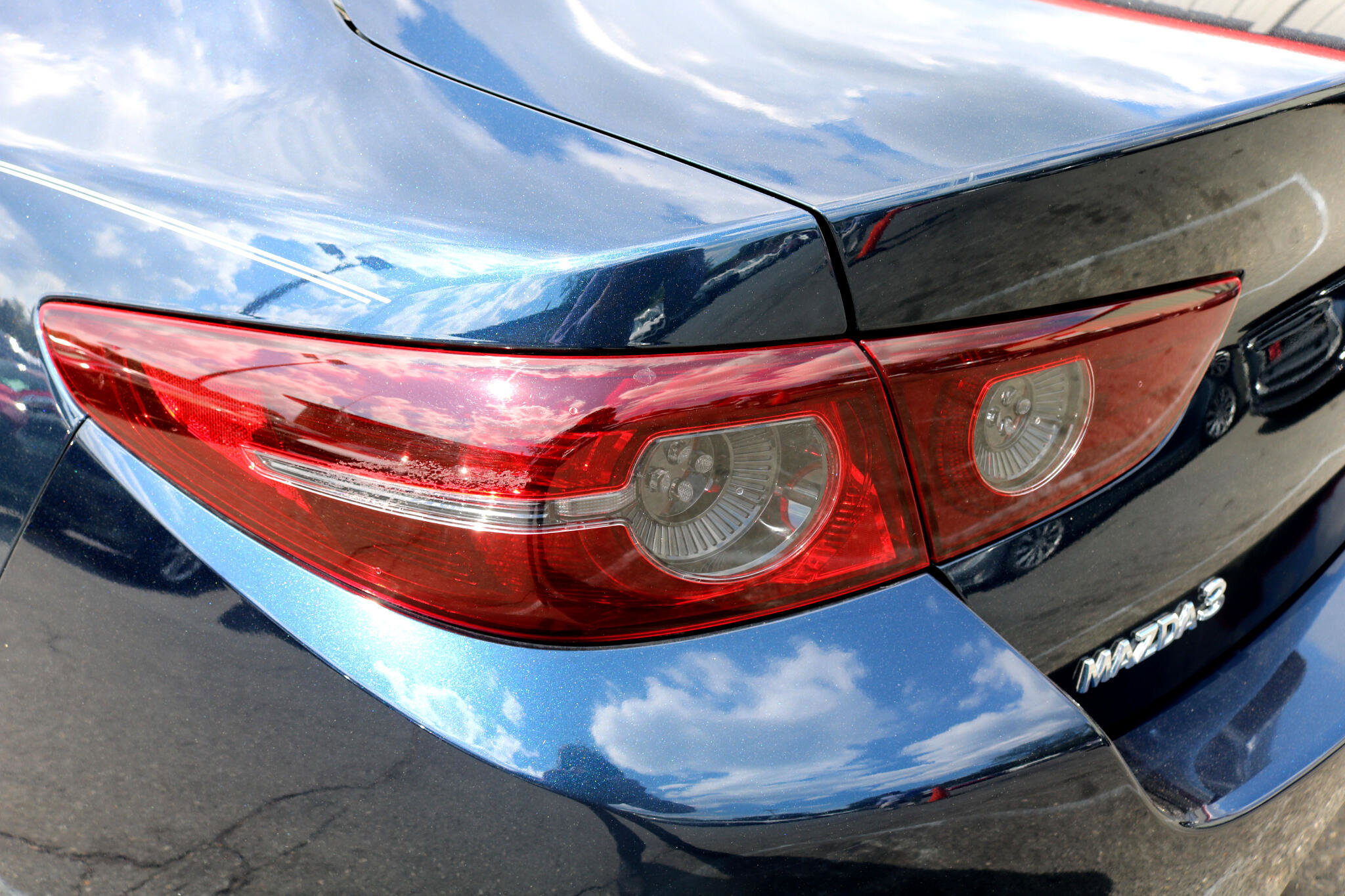 Used 2021 MAZDA MAZDA3 s image 10