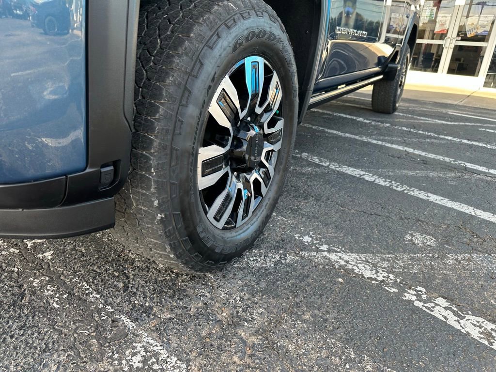 Certified 2025 GMC Sierra 2500 Denali Ultimate image 9